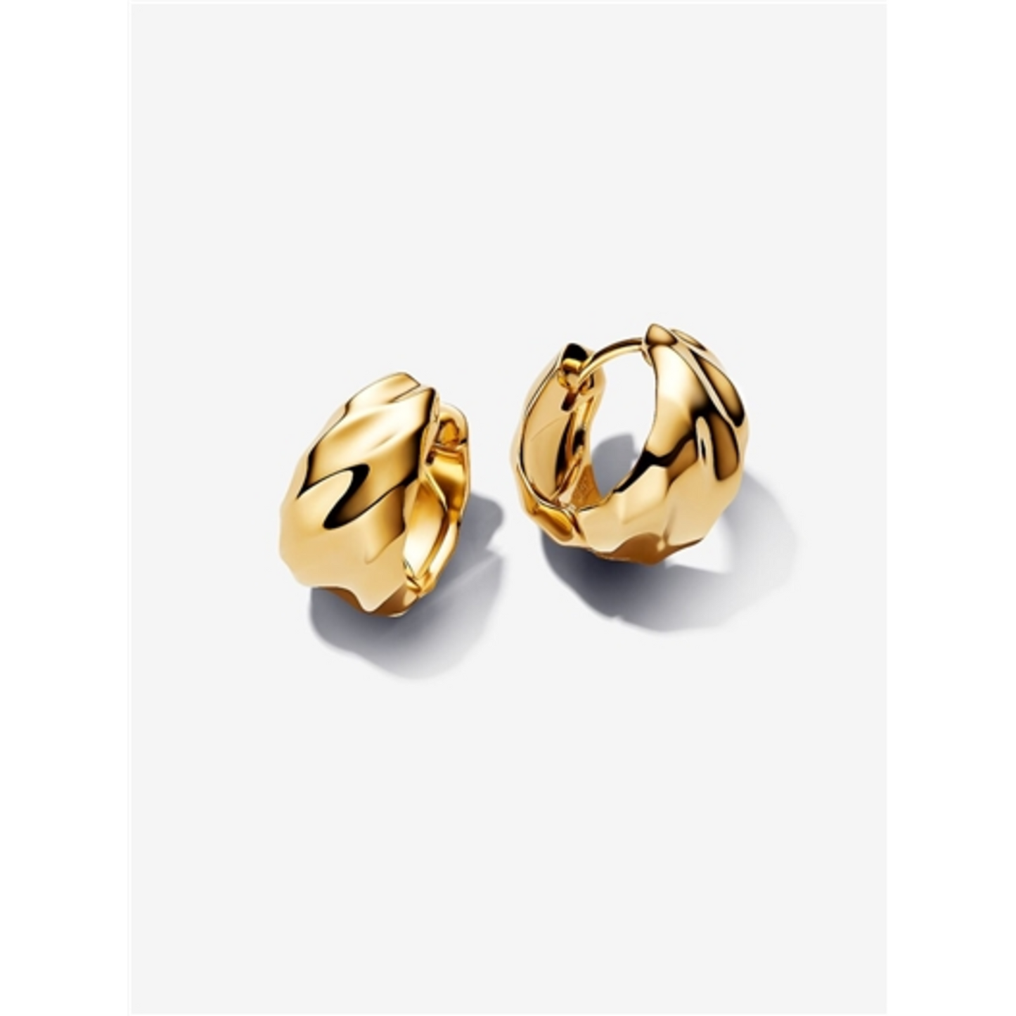 RIPPLED HOOP EARRINGS