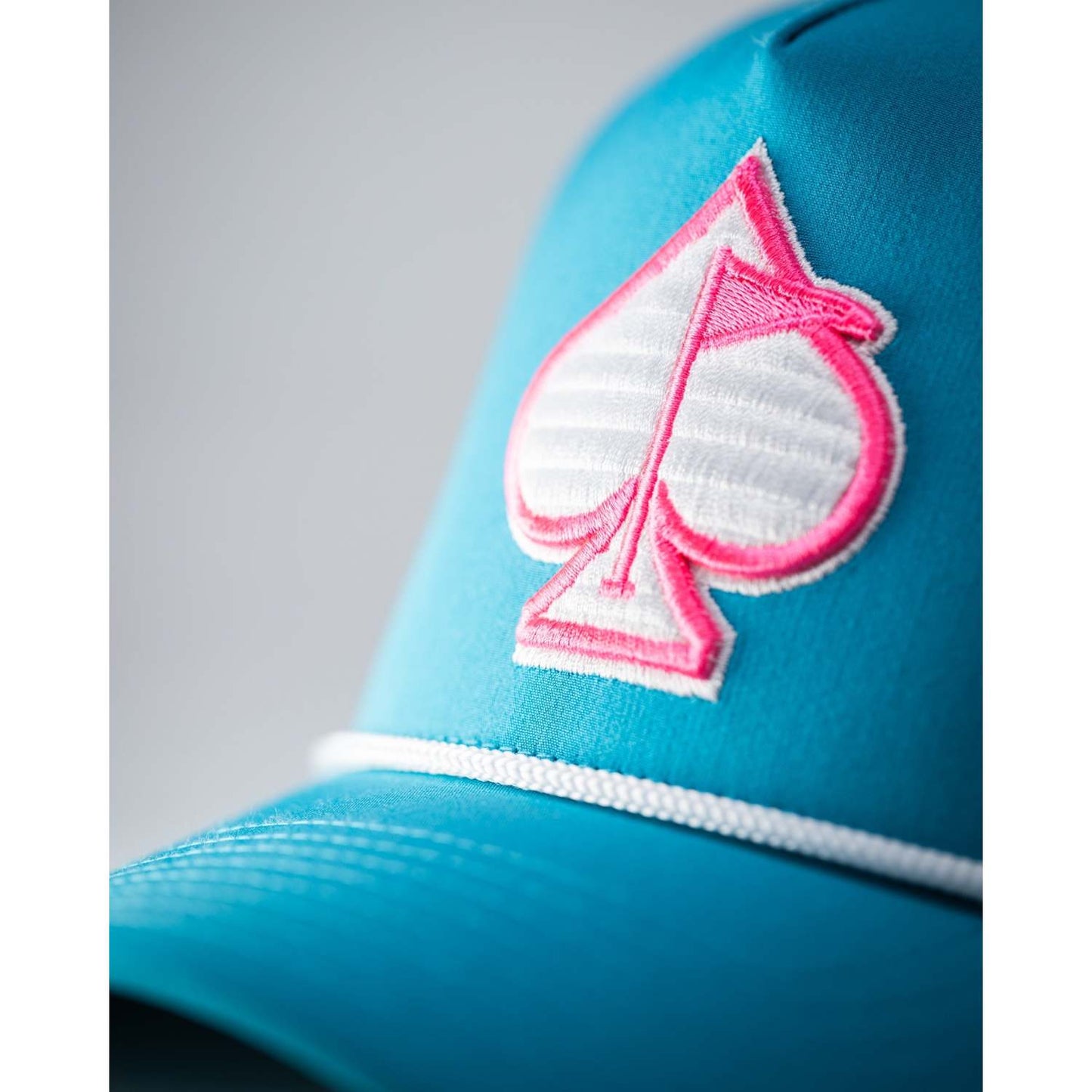 PERFORATED ROPE HAT - BABY BLUE